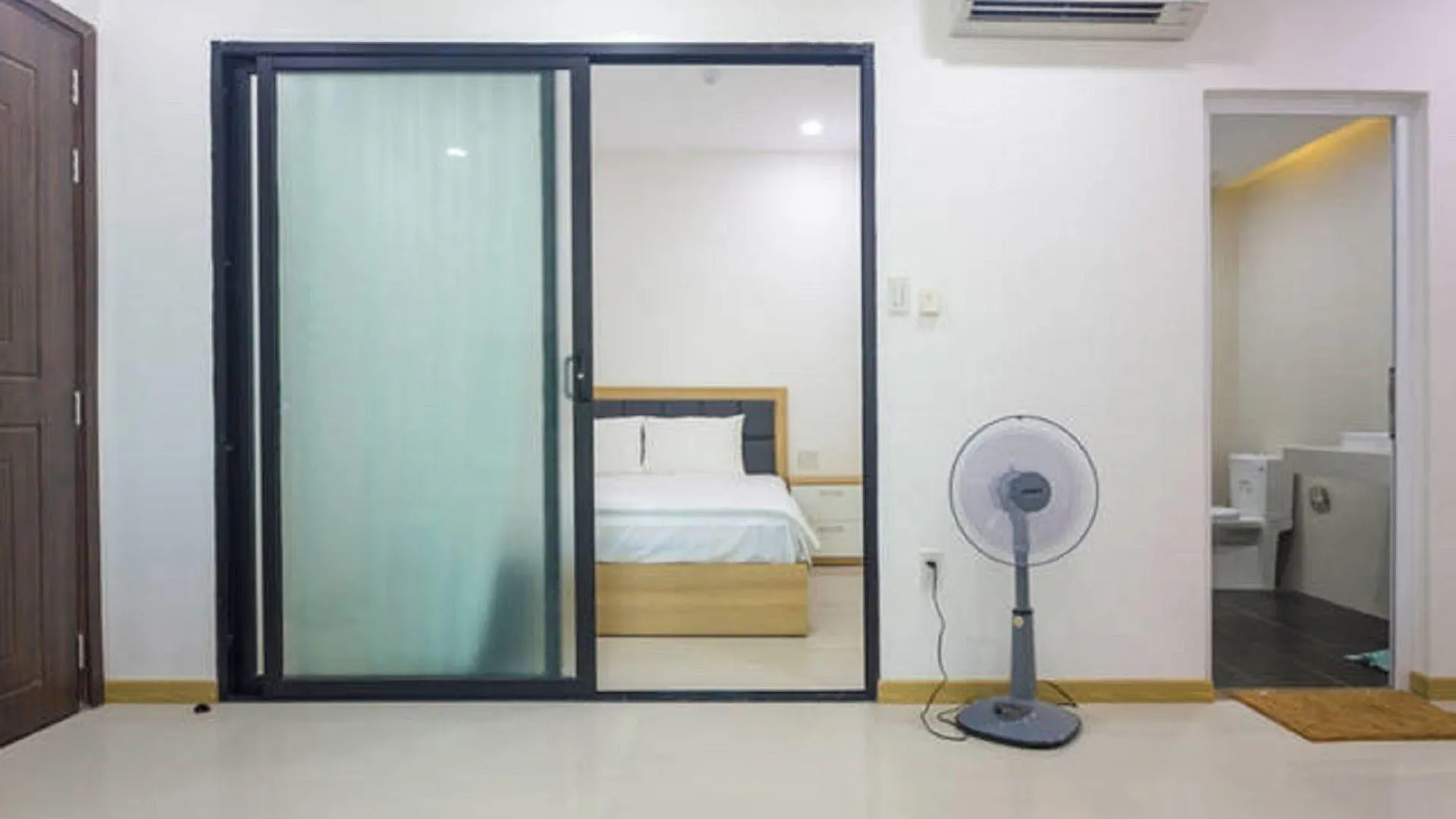 Hotell Beach Front Apartments Nha Trang